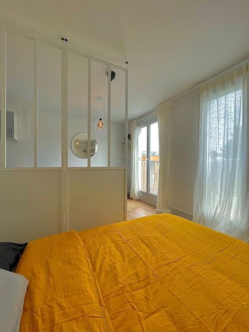 Superbe Studio Avec Parking Gratuit Sur Place Paray-Vieille-Poste Ngoại thất bức ảnh