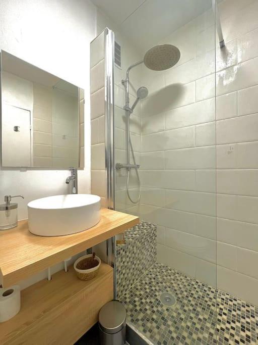 Superbe Studio Avec Parking Gratuit Sur Place Paray-Vieille-Poste Ngoại thất bức ảnh